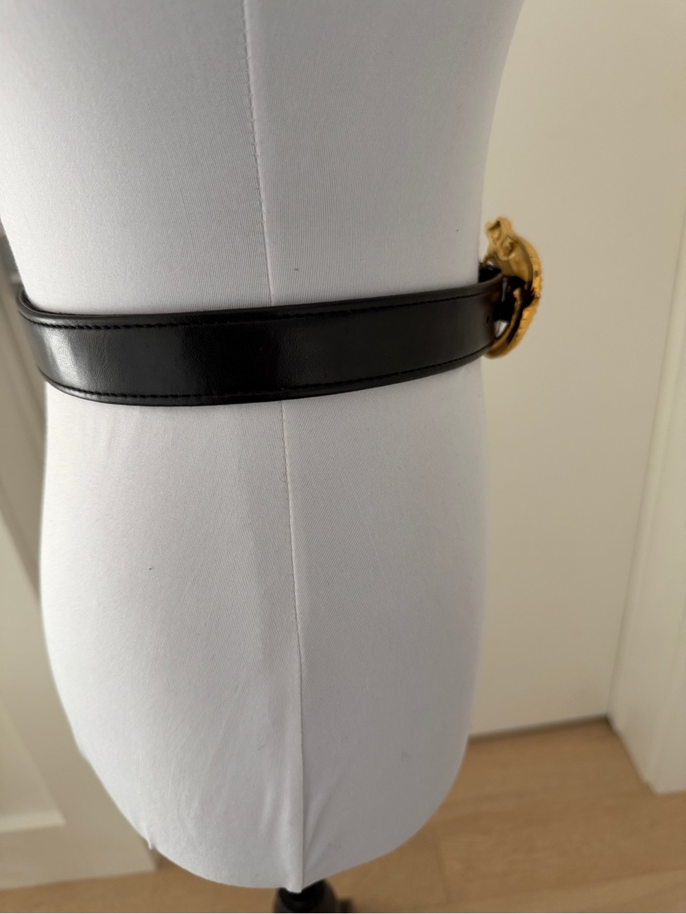 BELT Black Faux Leather Large Gold Tone Metal Crocodile Buckle Statement Glamour - Picture 9 of 17